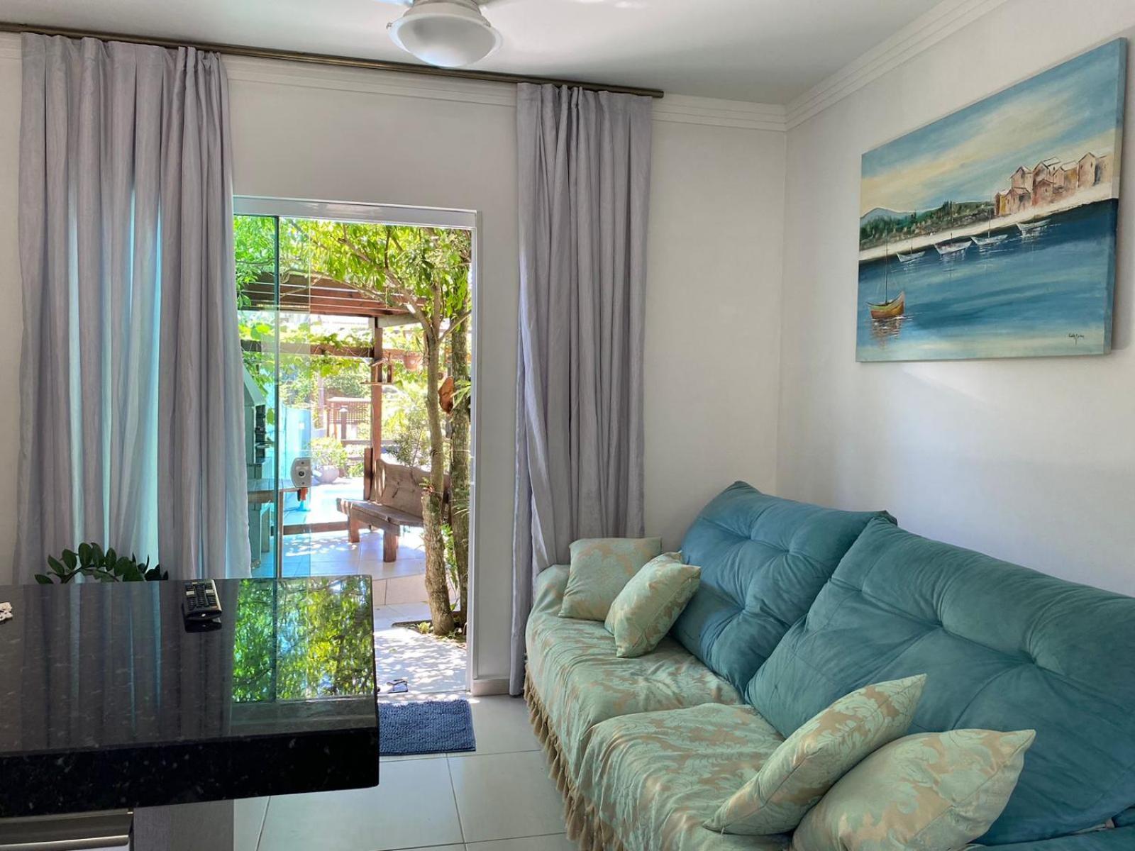 Вилла Residencial Com Piscina Possui Jacuzzi Aquecida Com Hidromassagem Бомбиньяс Экстерьер фото