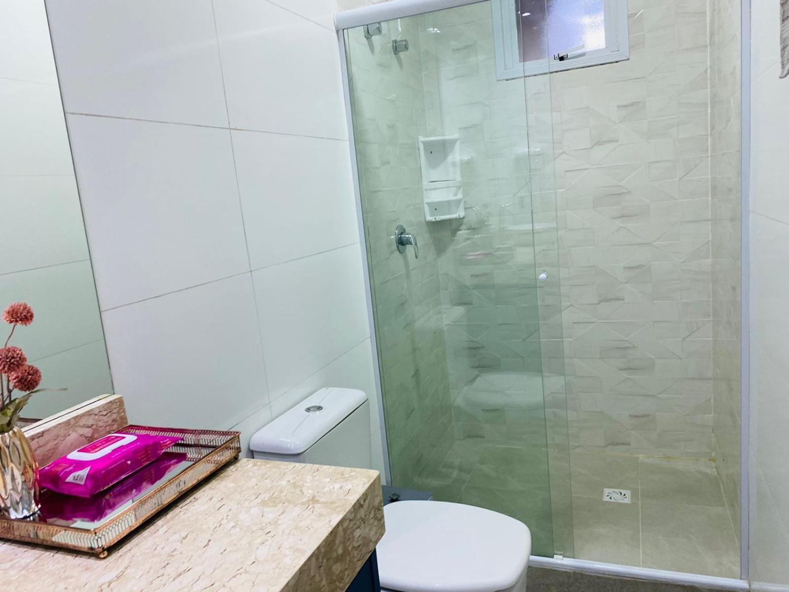 Вилла Residencial Com Piscina Possui Jacuzzi Aquecida Com Hidromassagem Бомбиньяс Экстерьер фото